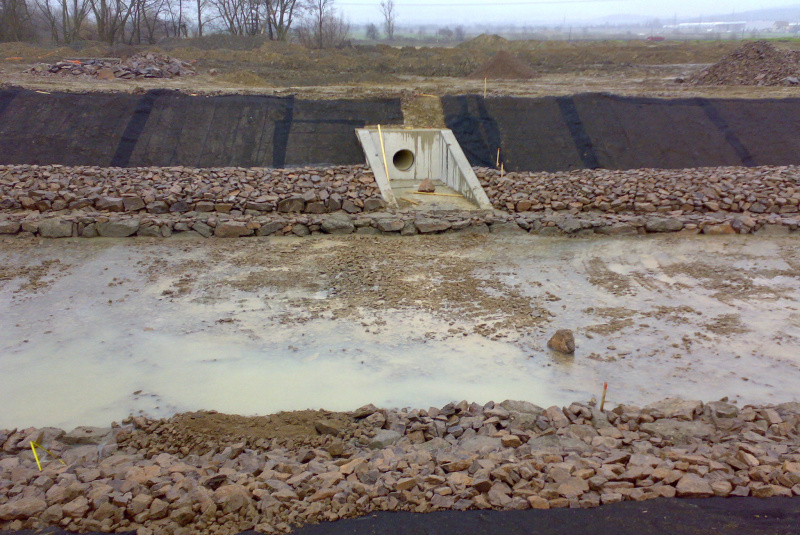 Referenčné stavby / Nováky - otvárka 11. ťažobného úseku - povrch - foto Referenčné stavby / Nováky - otvárka 11. ťažobného úseku - povrch - foto