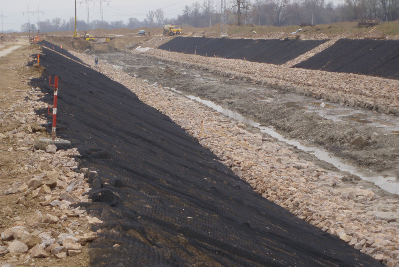 Referenčné stavby / Nováky - otvárka 11. ťažobného úseku - povrch - foto Referenčné stavby / Nováky - otvárka 11. ťažobného úseku - povrch - foto