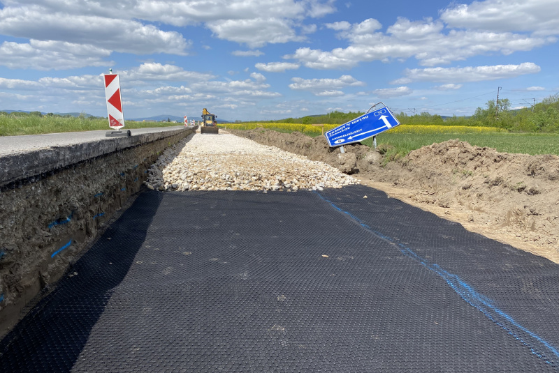 Referenčné stavby / I/79 Veľaty - Slovenské Nové Mesto - foto Referenčné stavby / I/79 Veľaty - Slovenské Nové Mesto - foto