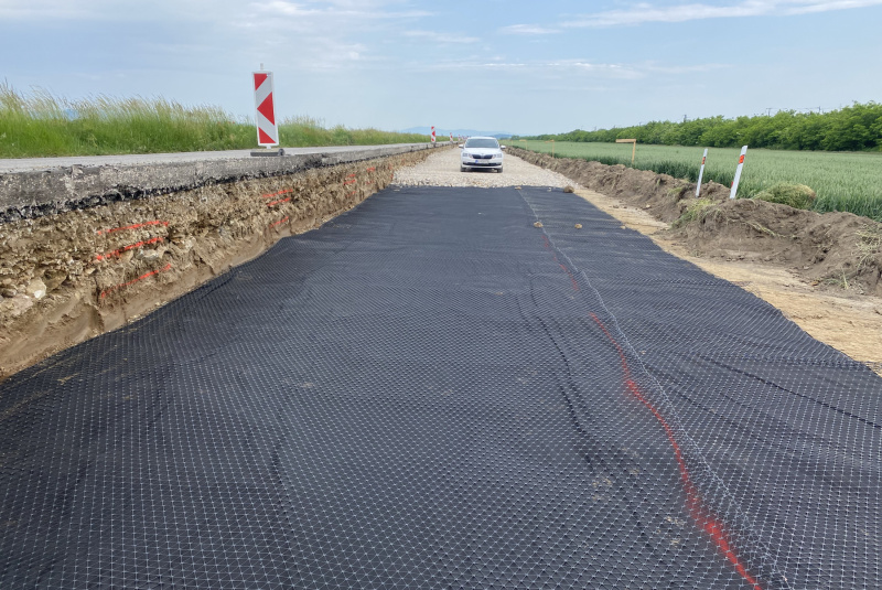 Referenčné stavby / I/79 Veľaty - Slovenské Nové Mesto - foto Referenčné stavby / I/79 Veľaty - Slovenské Nové Mesto - foto