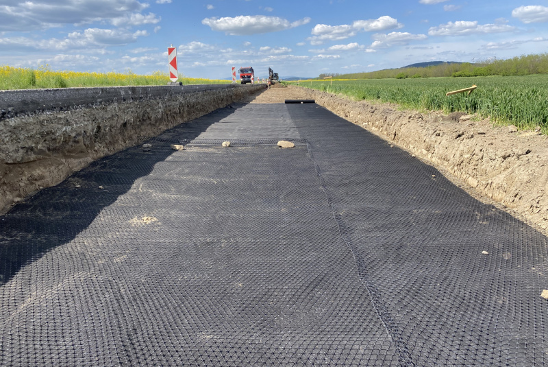 Referenčné stavby / I/79 Veľaty - Slovenské Nové Mesto - foto Referenčné stavby / I/79 Veľaty - Slovenské Nové Mesto - foto