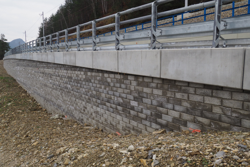 Referenčné stavby / ŽSR Púchov - Považská Teplá, SO 44.38.10.1 - foto Referenčné stavby / ŽSR Púchov - Považská Teplá, SO 44.38.10.1 - foto