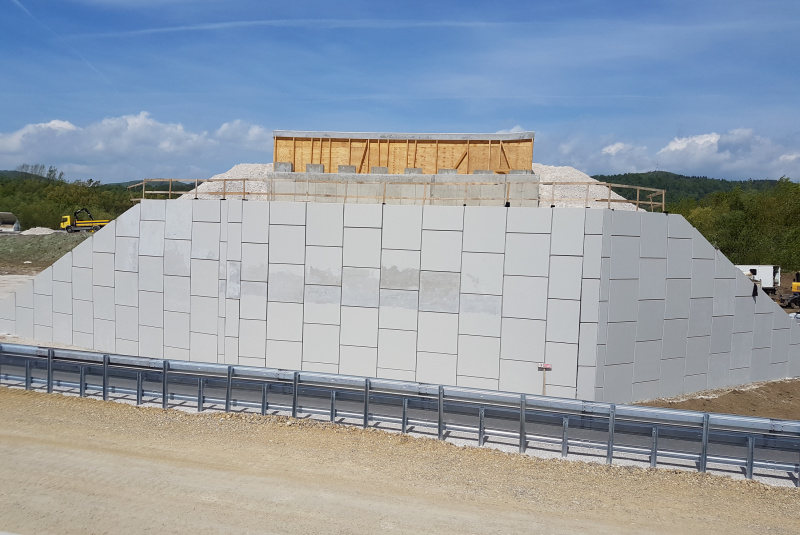 Referenčné stavby / ŽSR Púchov - Považská Teplá, SO 46.33.12 - foto Referenčné stavby / ŽSR Púchov - Považská Teplá, SO 46.33.12 - foto