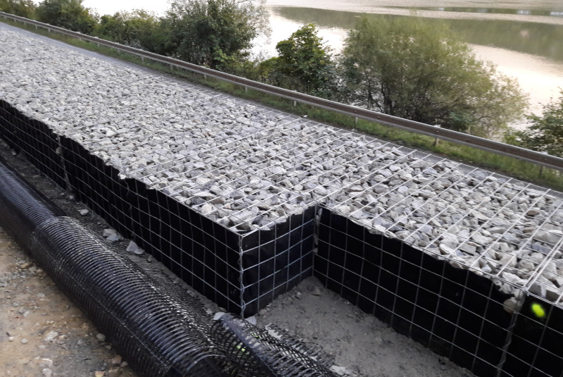 Referenčné stavby / ŽSR Púchov - Považská Teplá, SO 44.38.08 - foto Referenčné stavby / ŽSR Púchov - Považská Teplá, SO 44.38.08 - foto