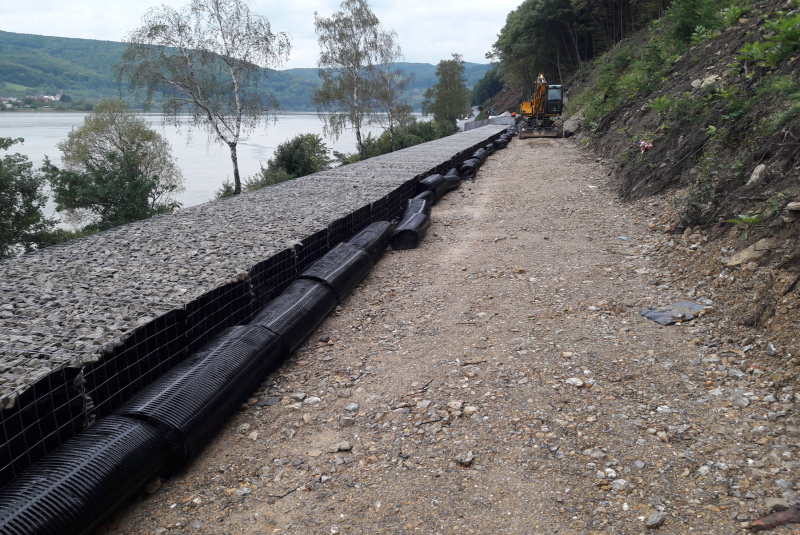 Referenčné stavby / ŽSR Púchov - Považská Teplá, SO 44.38.08 - foto Referenčné stavby / ŽSR Púchov - Považská Teplá, SO 44.38.08 - foto