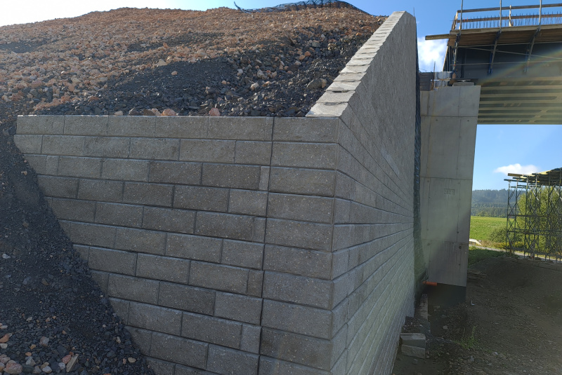 Referenčné stavby / ŽSR Liptovský Mikuláš - Poprad-Tatry (mimo), SO 403.33.02 - foto Referenčné stavby / ŽSR Liptovský Mikuláš - Poprad-Tatry (mimo), SO 403.33.02 - foto