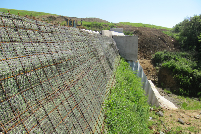 Referenčné stavby / D1 Fričovce - Svinia, SO 205 - foto Referenčné stavby / D1 Fričovce - Svinia, SO 205 - foto